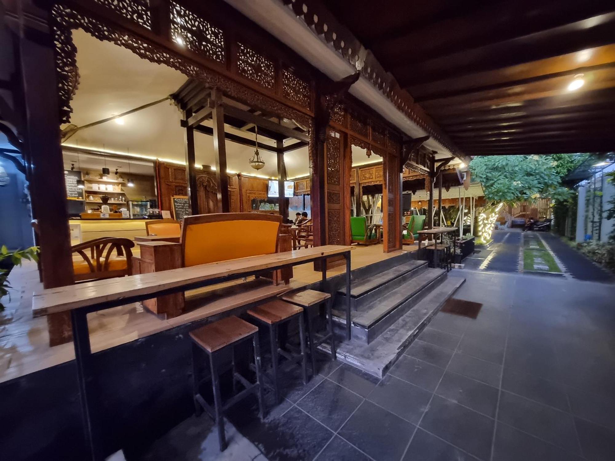 Omah Nayan Hotel Maguwo Ngoại thất bức ảnh