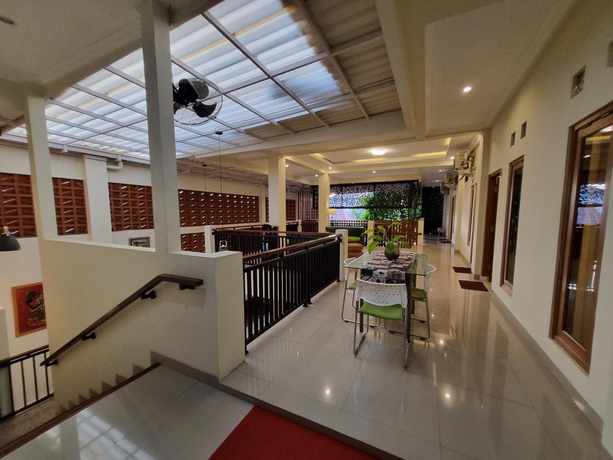 Omah Nayan Hotel Maguwo Ngoại thất bức ảnh