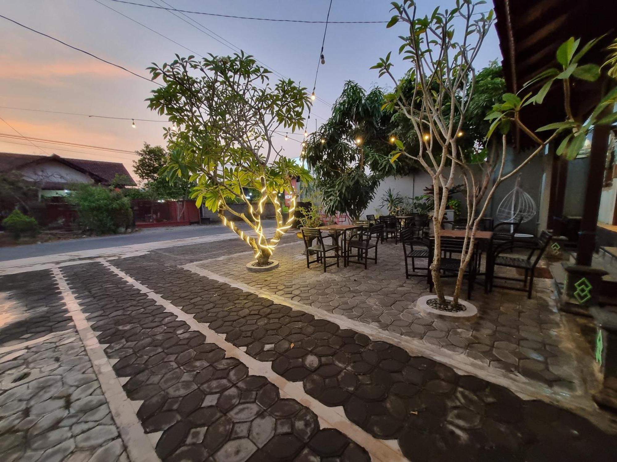 Omah Nayan Hotel Maguwo Ngoại thất bức ảnh